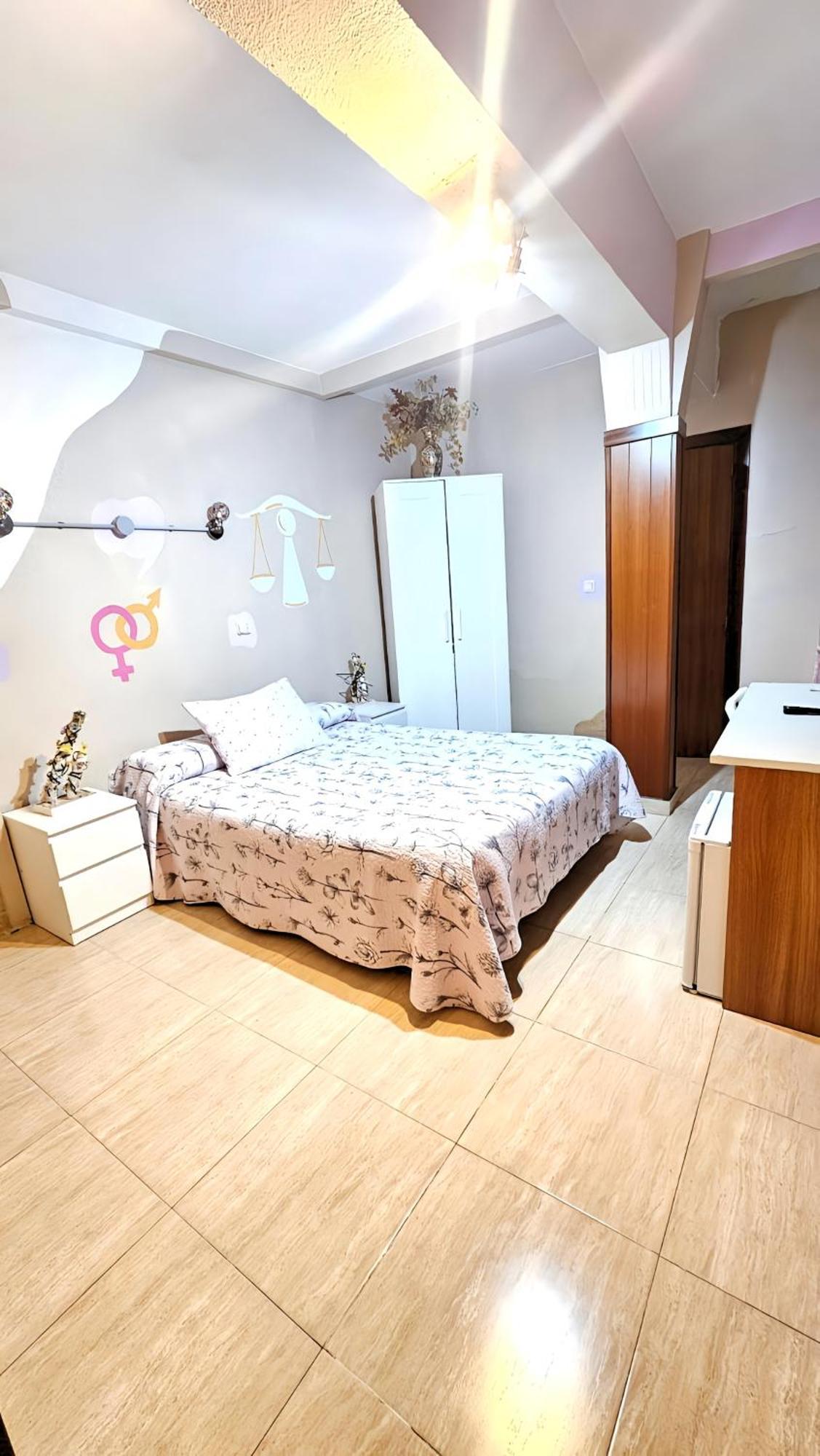 Hostal La Rosa Caces Eksteriør bilde