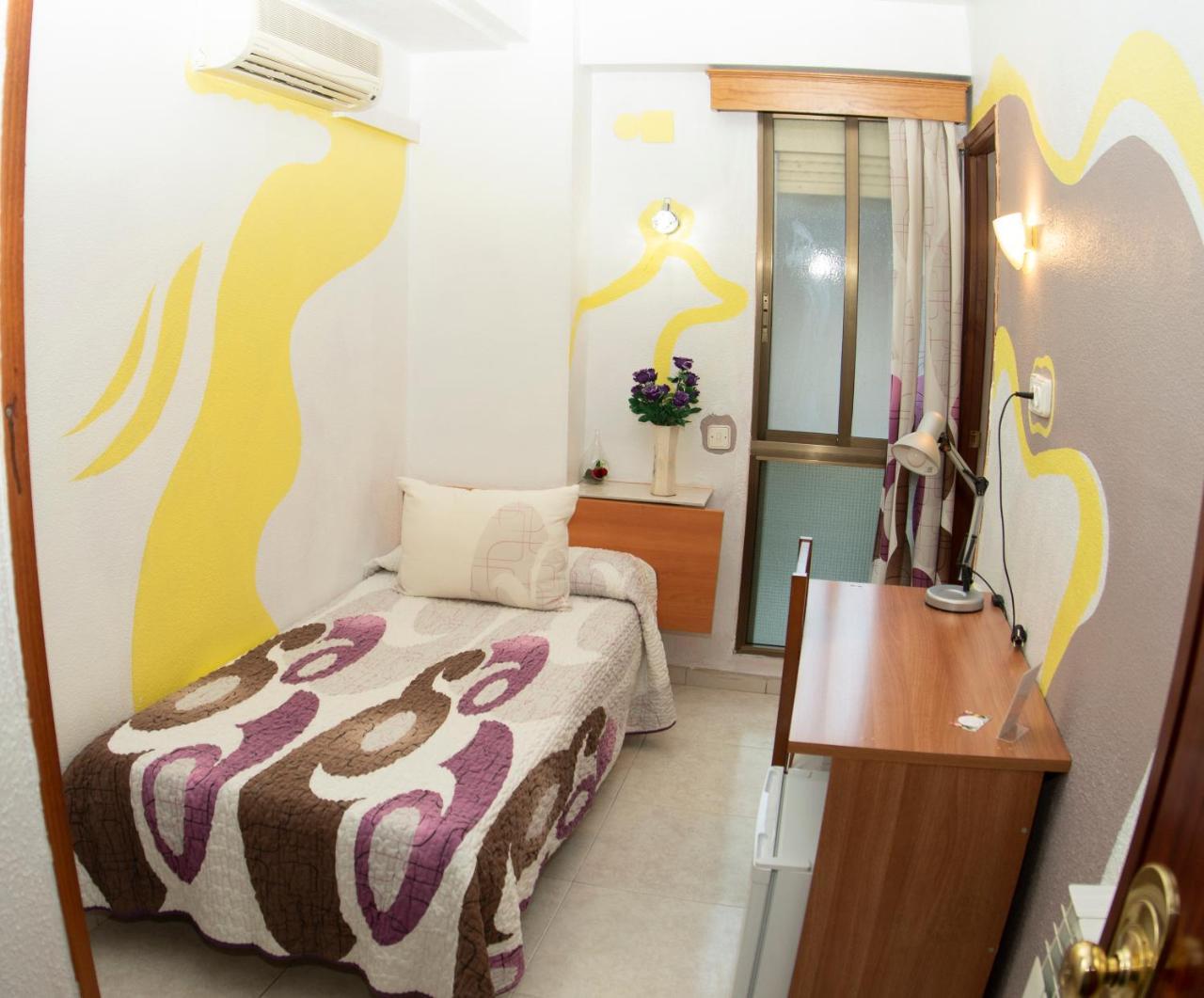 Hostal La Rosa Caces Eksteriør bilde